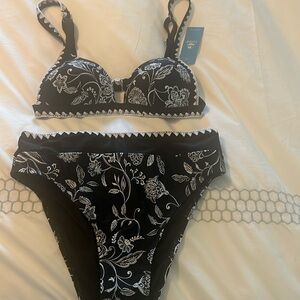 Cupshe bikini. Medium bottom and small top